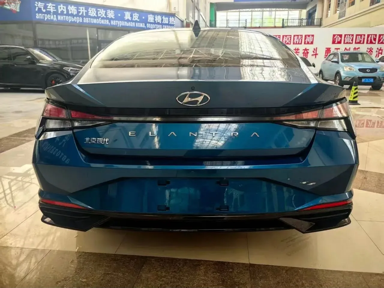 Hyundai Elantra 2022 — фото 4